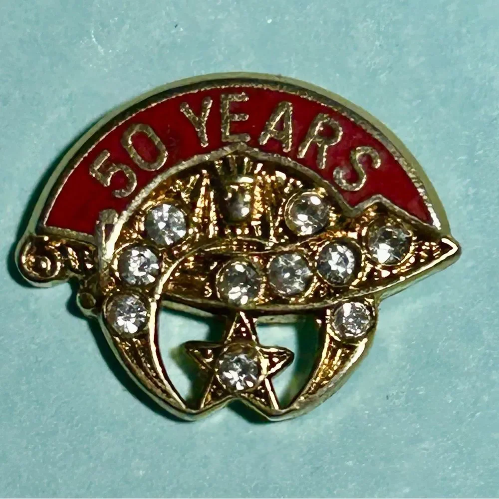 Mason Shriner 50 Year Member Award Pin. Scimitar Rhinestone Masonic Lodge